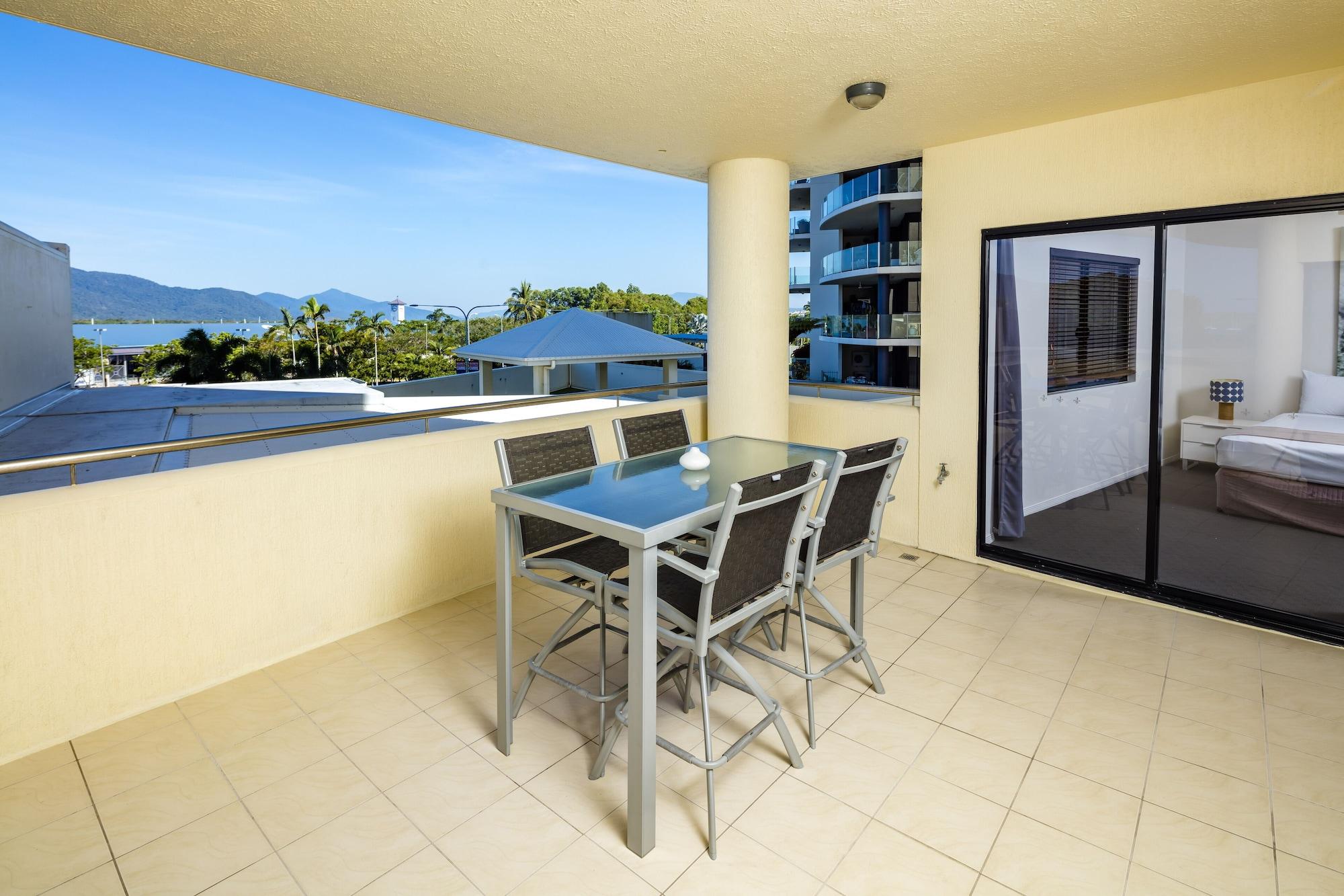 Jack And Newell Holiday Apartments Cairns Exteriör bild