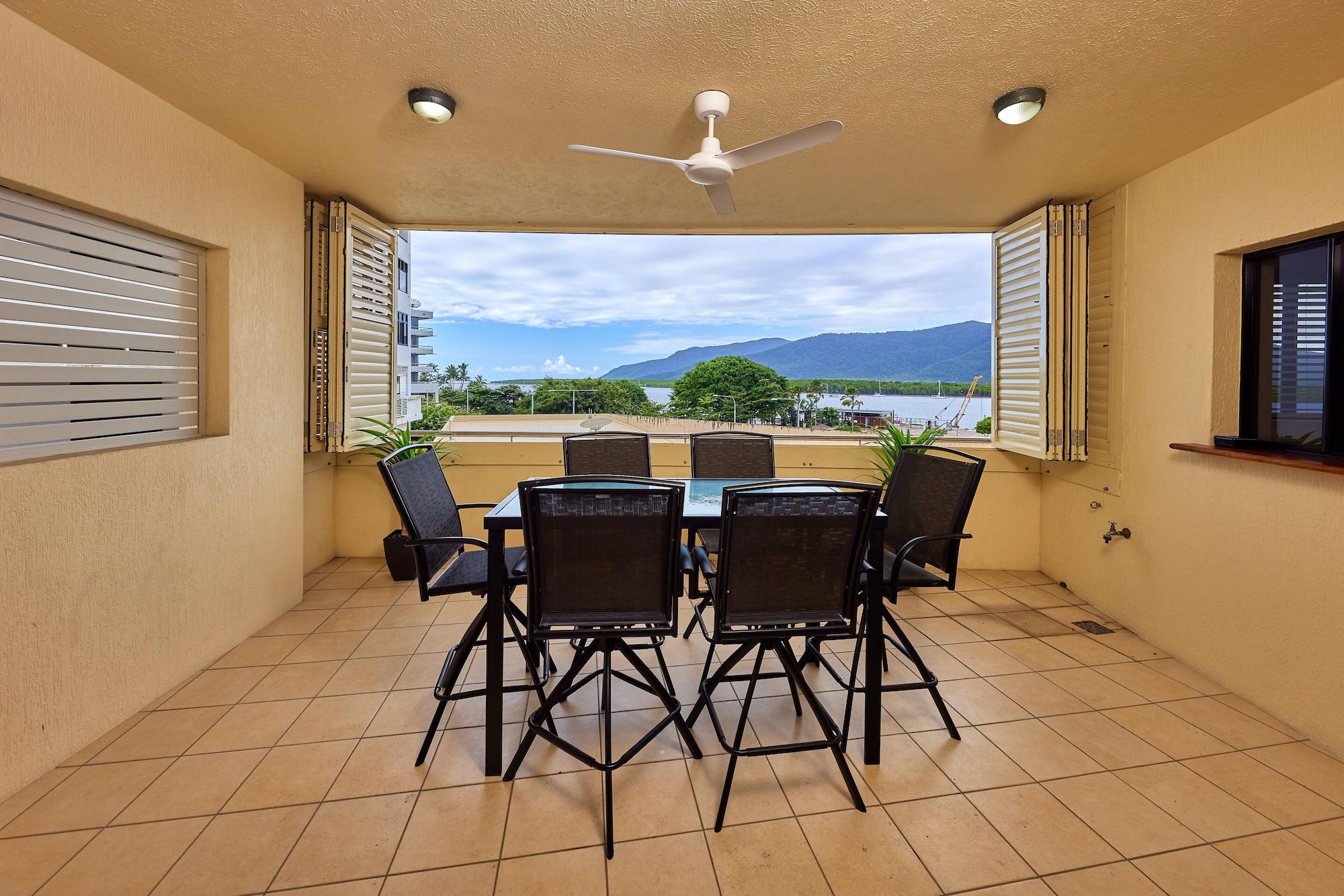 Jack And Newell Holiday Apartments Cairns Exteriör bild